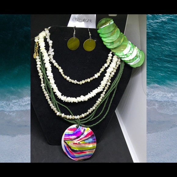 Vintage Pearls & shell Jewelry lot 4+ pounds - Picture 6 of 8